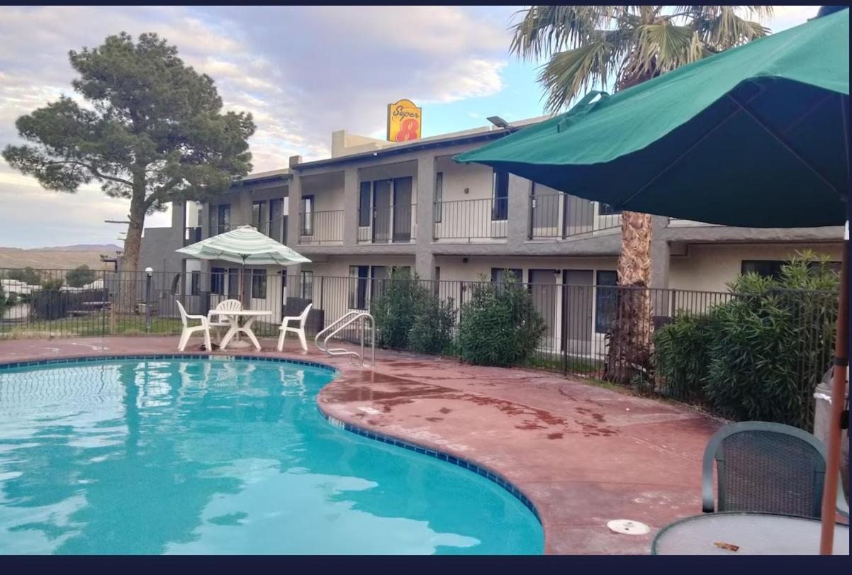 Hotel Super 8 By Wyndham Barstow Exterior foto
